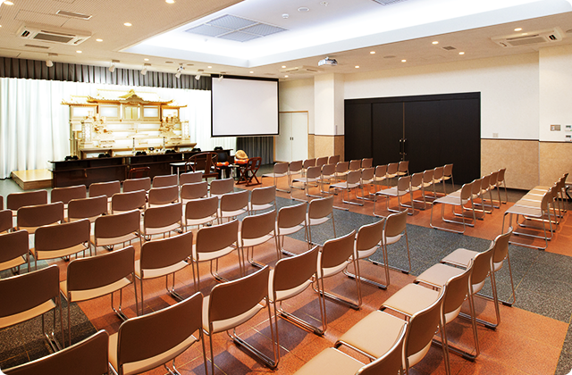 諏訪玉泉院 2F 儀式場全景