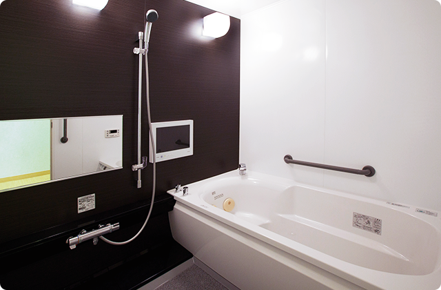 諏訪玉泉院 ジャクジー付きバスルーム