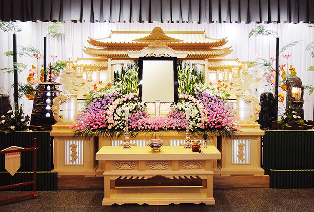 どのようなご葬儀にも専門スタッフが万全なご対応を致します。